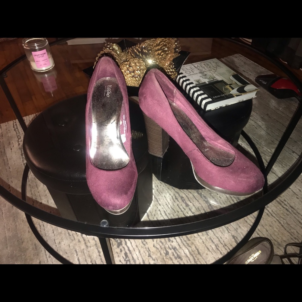 Slight worn chunky heels size 11